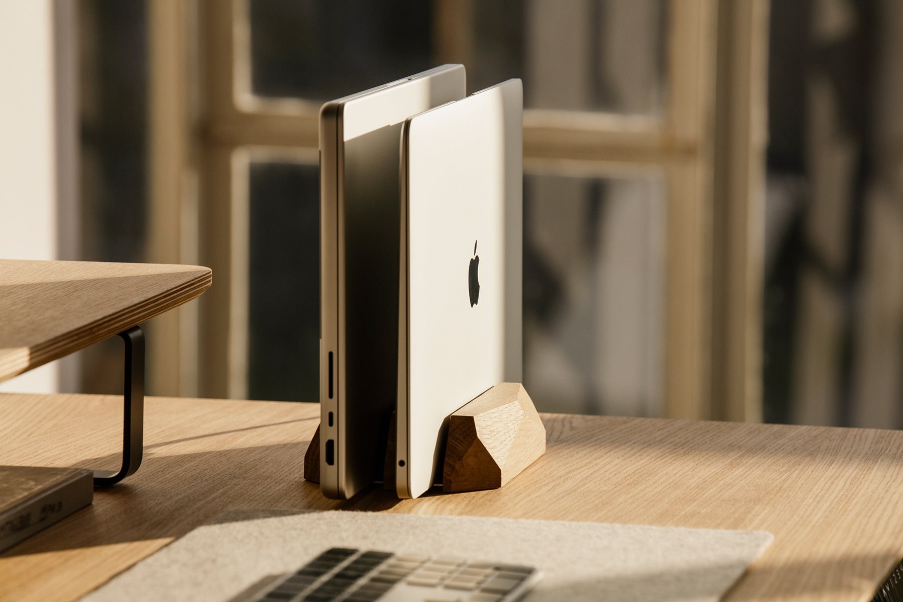 Dual Oak Laptop Stand: Vertical Macbook Dock, Desk Organizer
