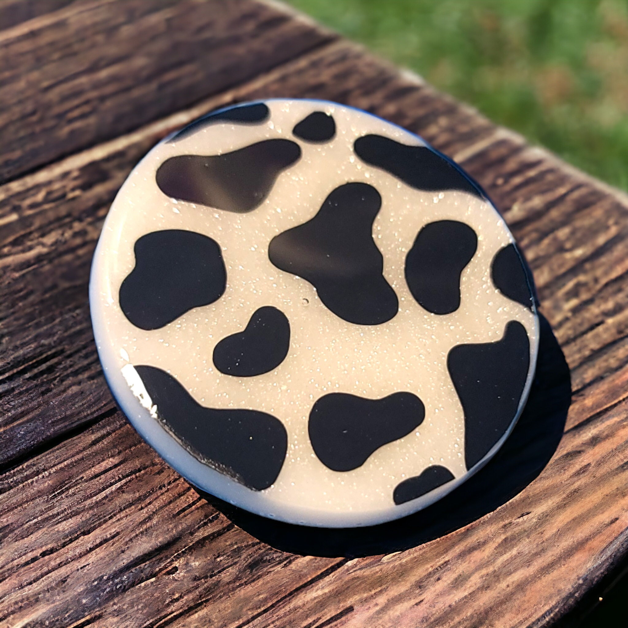 Cow Print Phone Grip: Magnetic Phone Accessory