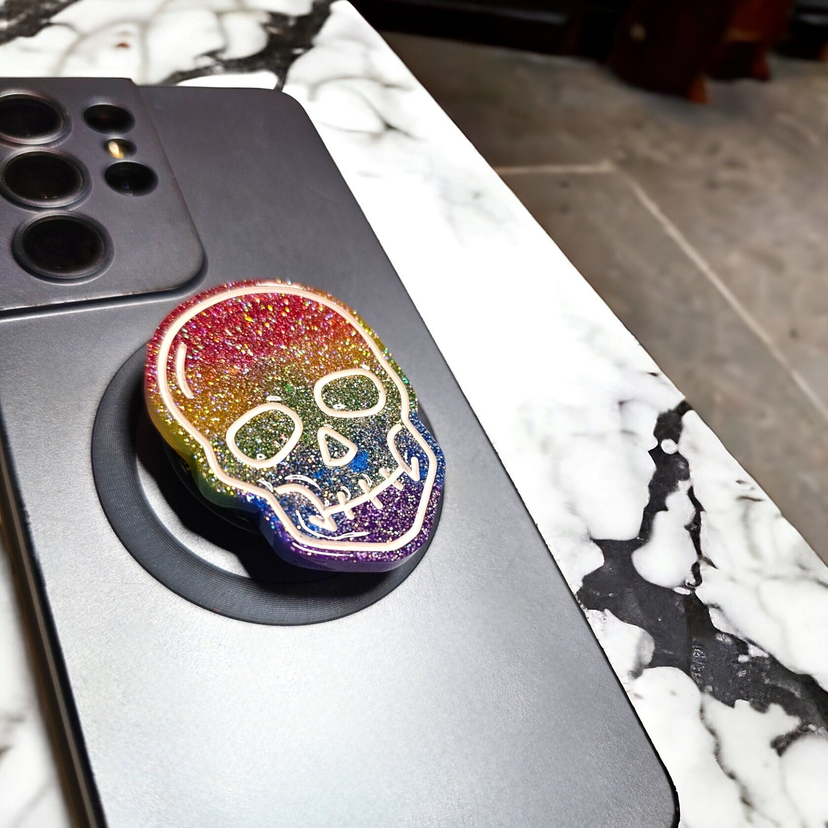 Glitter Rainbow Skull Phone Grip: Magnetic Accessory Option - Image 4