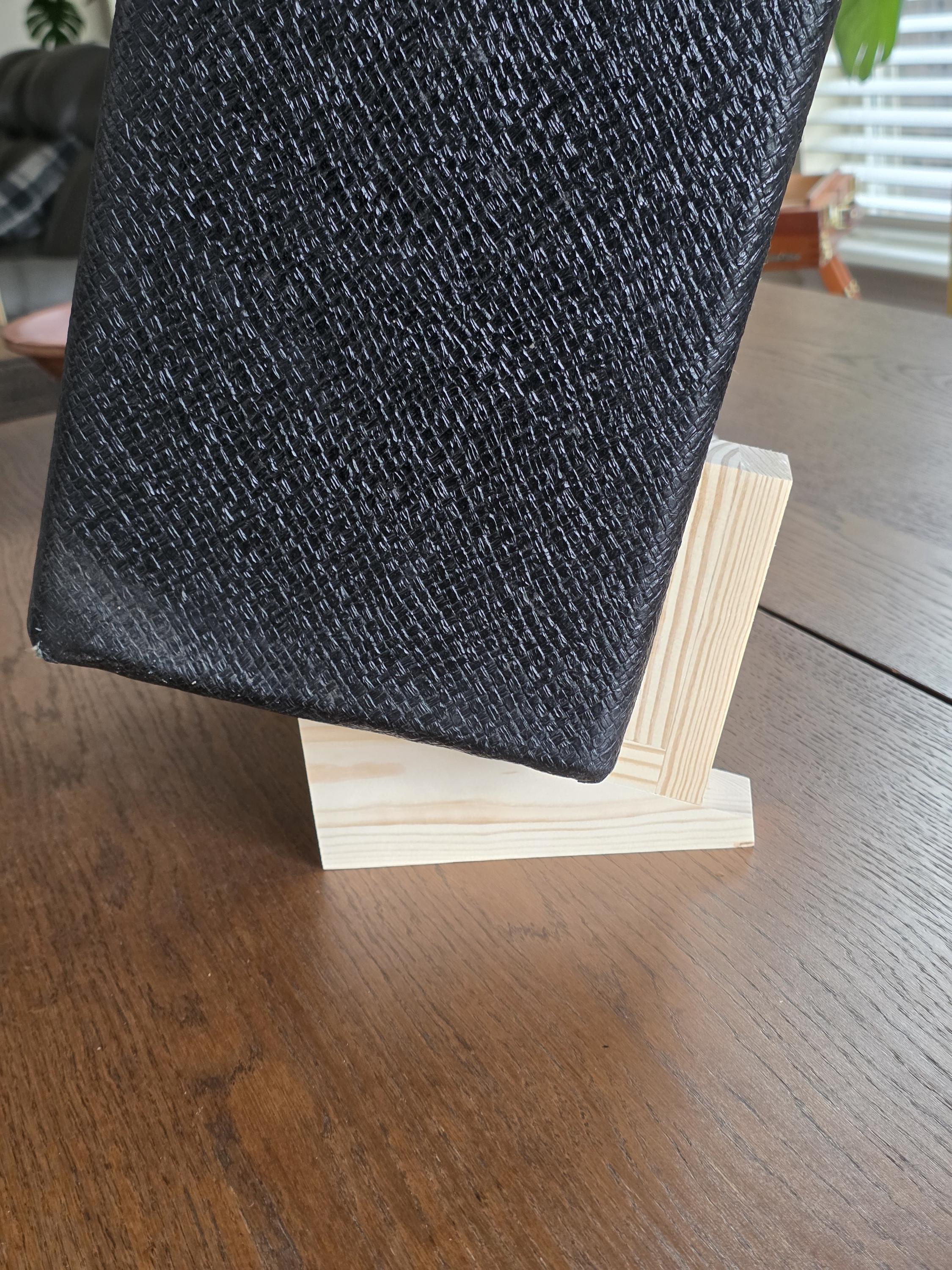 Angled Wooden Speaker/Amplifier Stand for medium Amp/Speaker Ver.3 - Image 7