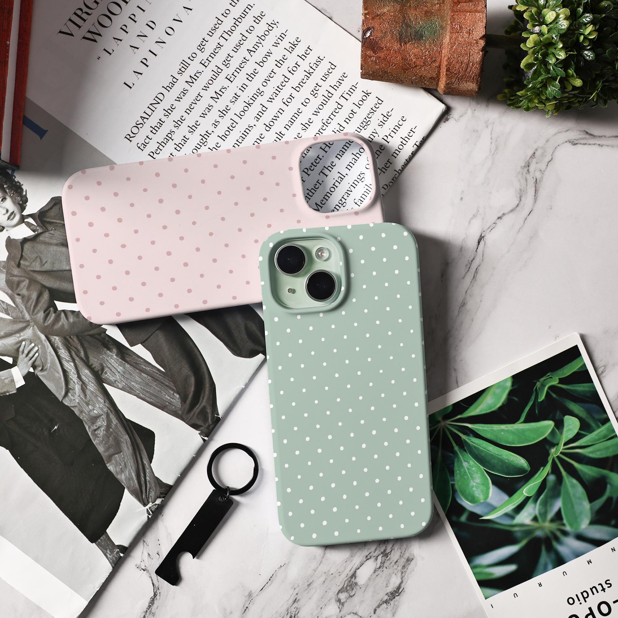 Customizable Polka Dot Phone Case for iPhone Models - Image 4